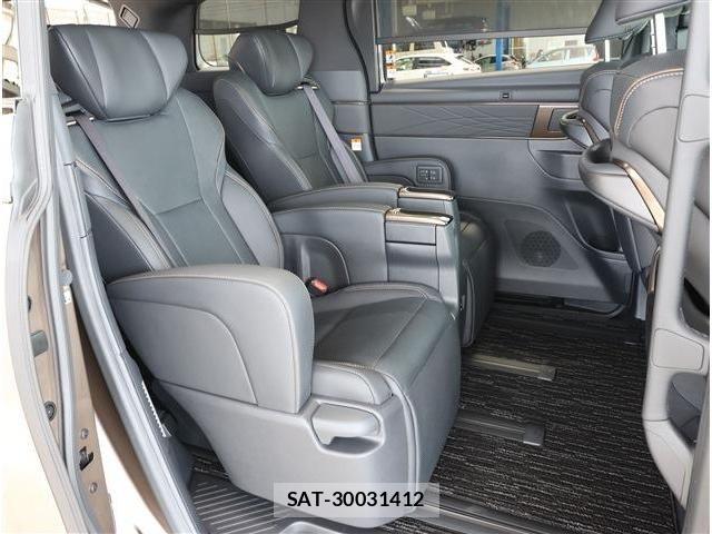 Toyota ALPHARD 2026-06 8206053-12