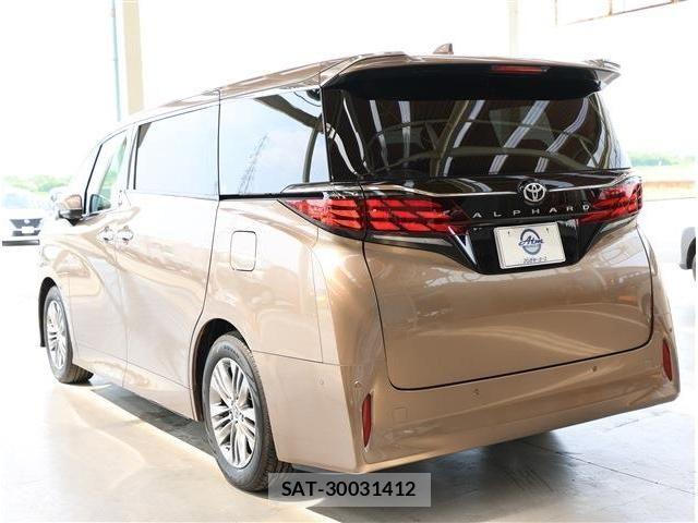 Toyota ALPHARD 2026-06 8206053-22