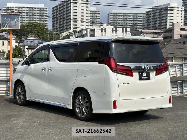 Toyota ALPHARD 2021-03 8206113-21