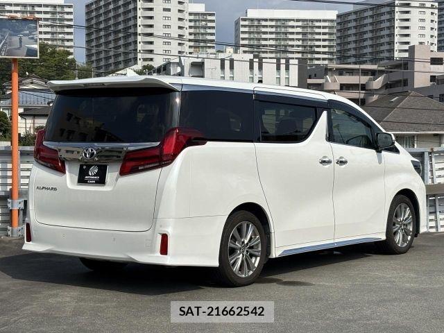 Toyota ALPHARD 2021-03 8206113-2