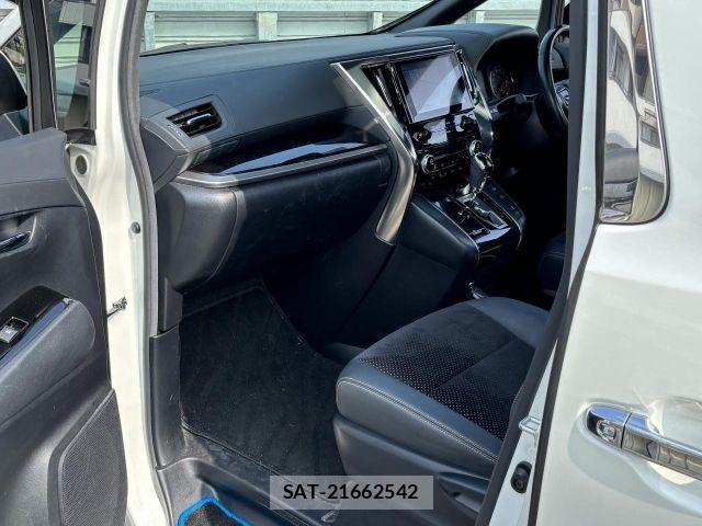 Toyota ALPHARD 2021-03 8206113-7