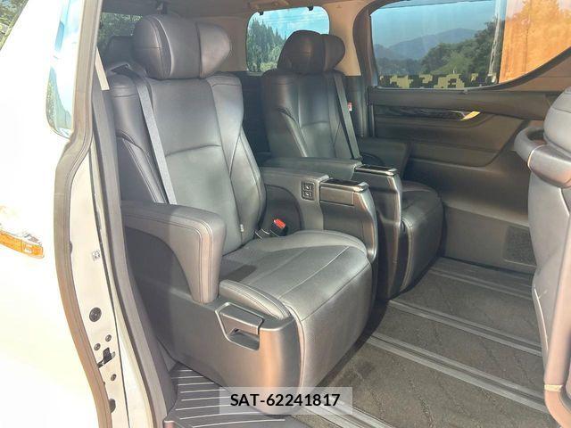 Toyota ALPHARD 2023-02 8206080-9