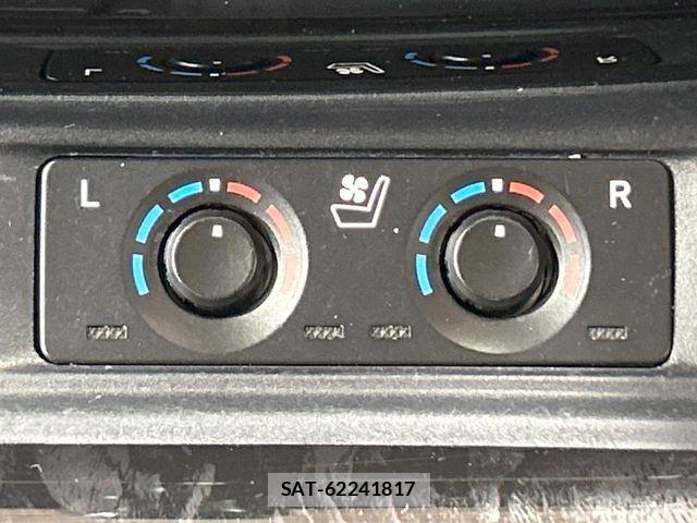 Toyota ALPHARD 2023-02 8206080-7