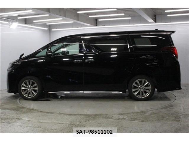 Toyota ALPHARD 2021-07 8206130-9