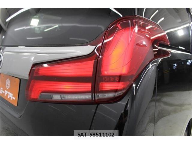 Toyota ALPHARD 2021-07 8206130-20