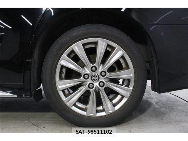 Toyota ALPHARD 2021-07 8206130-26