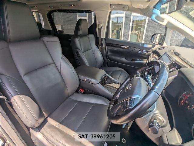 Toyota ALPHARD 2021-06 8206099-9