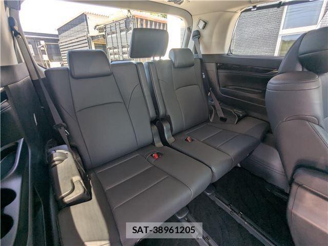 Toyota ALPHARD 2021-06 8206099-11