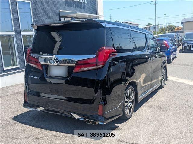 Toyota ALPHARD 2021-06 8206099-1