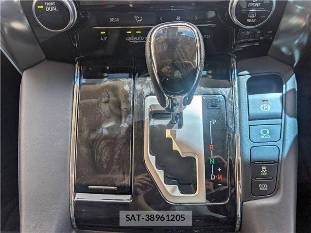 Toyota ALPHARD 2021-06 8206099-25