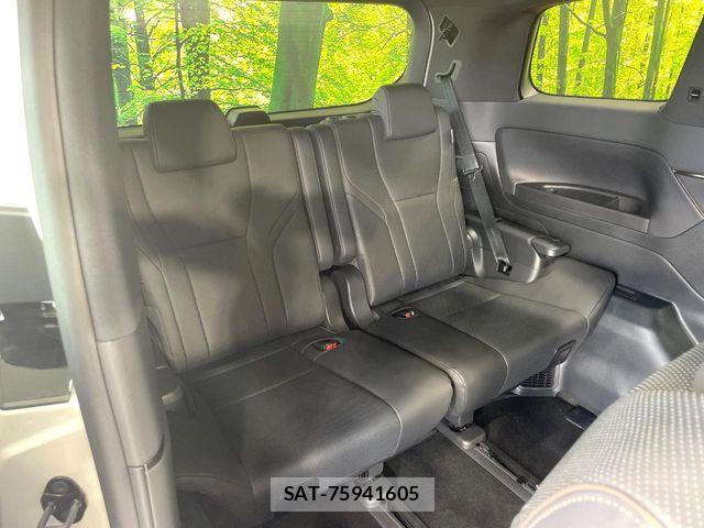 Toyota ALPHARD 2025-07 8206070-9