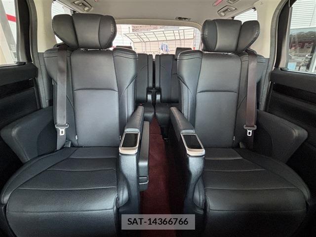 Toyota ALPHARD 2019-07 8206094-16