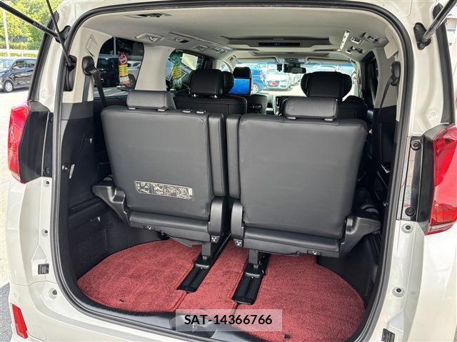 Toyota ALPHARD 2019-07 8206094-17