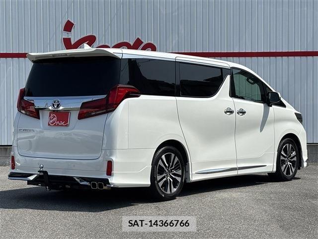 Toyota ALPHARD 2019-07 8206094-2