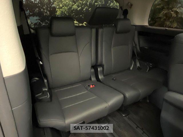 Toyota ALPHARD 2023-06 8206072-9