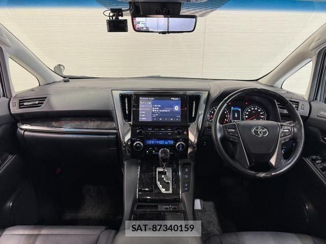 Toyota ALPHARD 2021-02 8206085-1