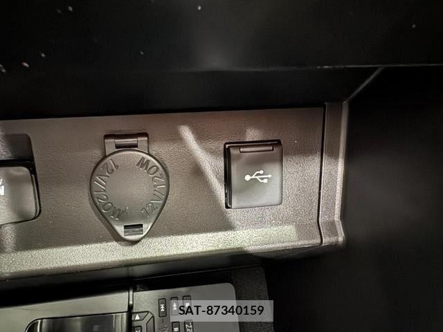 Toyota ALPHARD 2021-02 8206085-22