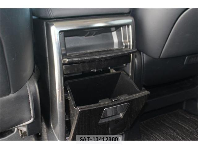 Toyota ALPHARD 2021-06 8206102-13