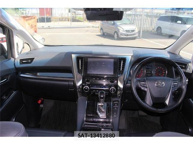 Toyota ALPHARD 2021-06 8206102-15