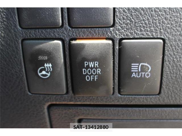 Toyota ALPHARD 2021-06 8206102-24