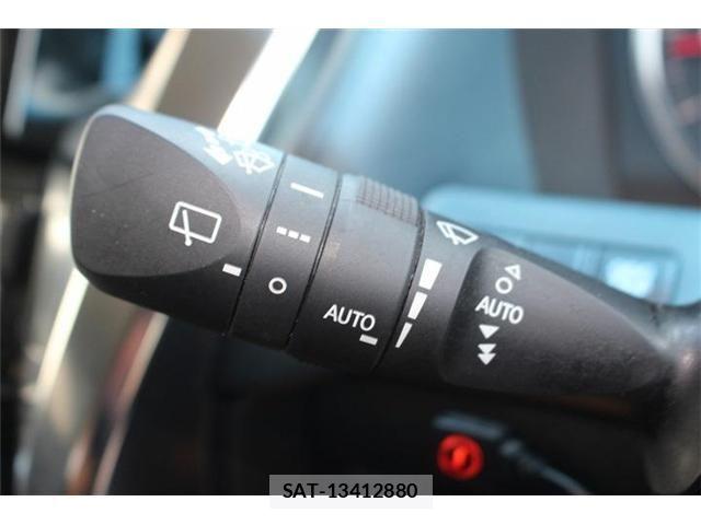 Toyota ALPHARD 2021-06 8206102-26