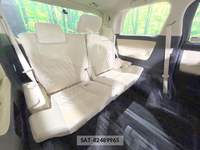 Toyota ALPHARD 2021-07 8206111-9