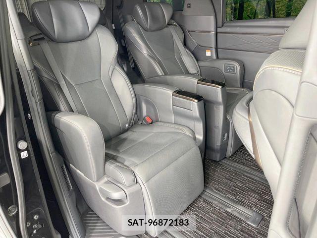 Toyota ALPHARD 2024-02 8206063-8