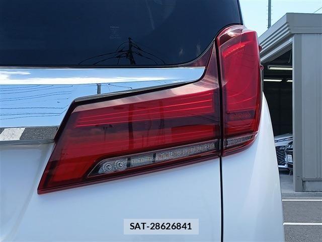 Toyota ALPHARD 2021-02 8206122-12