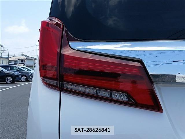 Toyota ALPHARD 2021-02 8206122-28