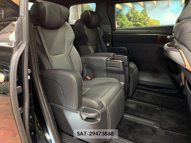 Toyota ALPHARD 2024-11 8206050-8