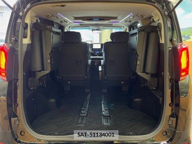 Toyota ALPHARD 2021-08 8206073-10