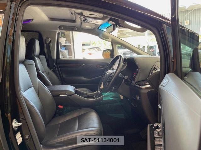 Toyota ALPHARD 2021-08 8206073-7