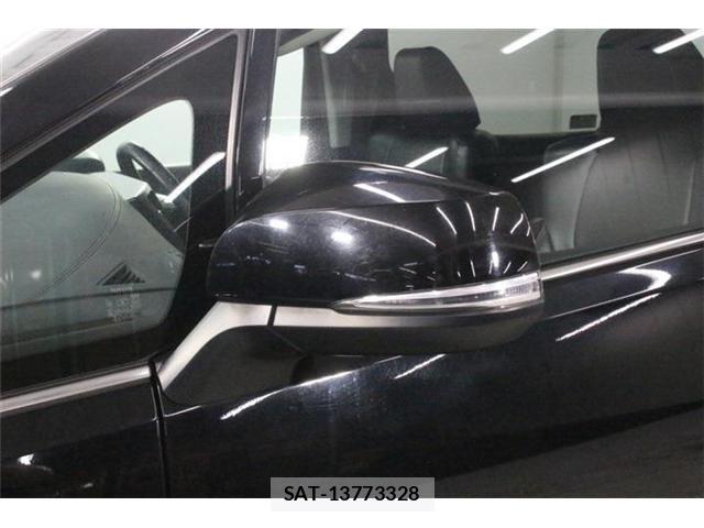 Toyota ALPHARD 2020-06 8206131-16