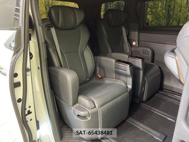 Toyota ALPHARD 2025-11 8206060-8