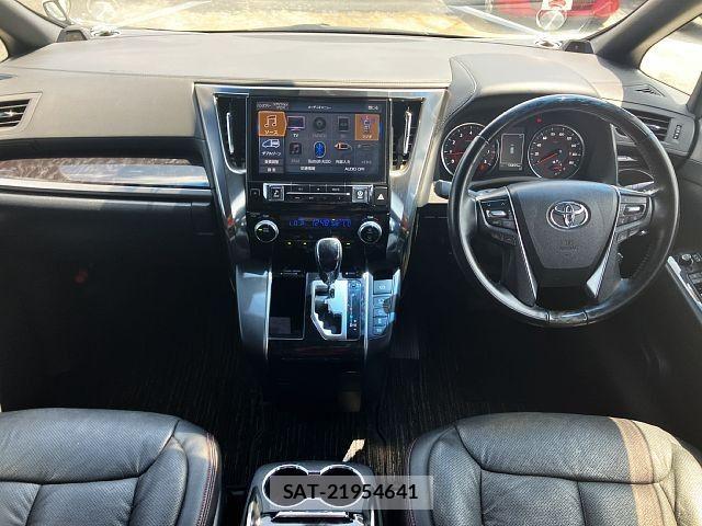 Toyota ALPHARD 2020-11 8206105-1