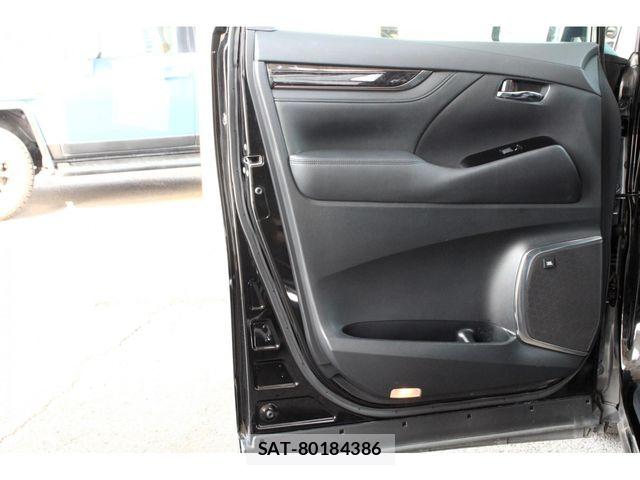 Toyota ALPHARD 2021-07 8206082-13