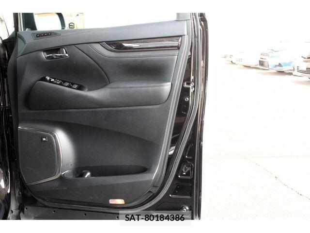 Toyota ALPHARD 2021-07 8206082-14