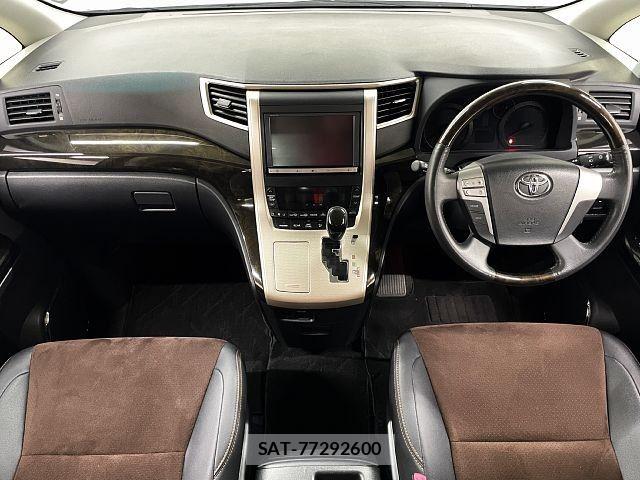 Toyota ALPHARD 2013-05 8206135-1