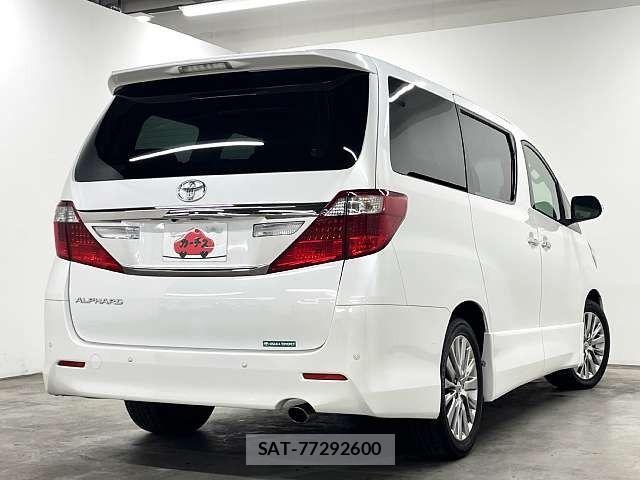 Toyota ALPHARD 2013-05 8206135-2