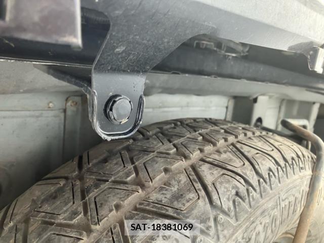 Toyota ALPHARD 2013-12 8228773-9