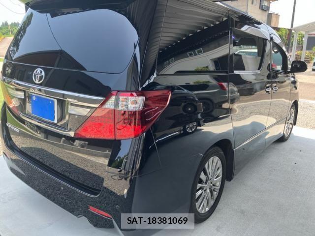 Toyota ALPHARD 2013-12 8228773-2