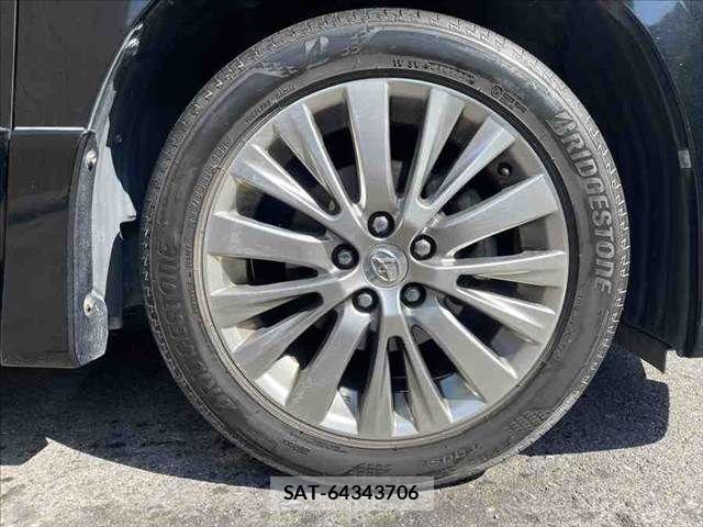 Toyota ALPHARD 2012-12 8228771-29