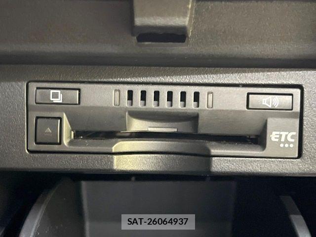 Toyota ALPHARD 2021-06 8228758-6