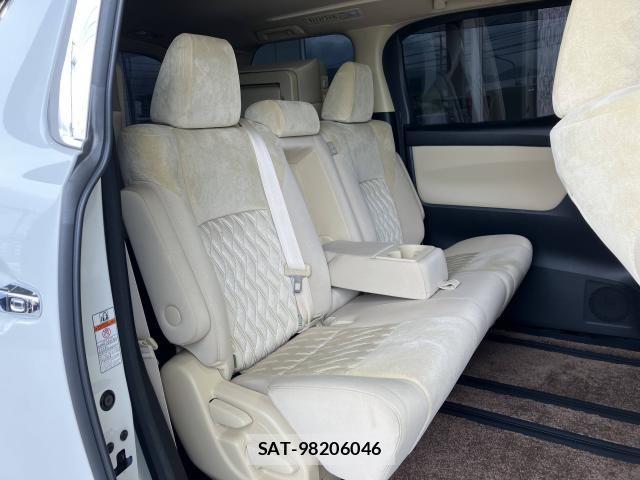 Toyota ALPHARD 2019-05 8228755-19