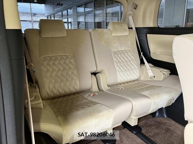 Toyota ALPHARD 2019-05 8228755-20