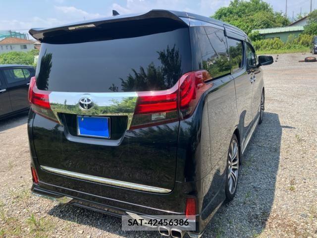 Toyota ALPHARD 2017-08 8228768-2