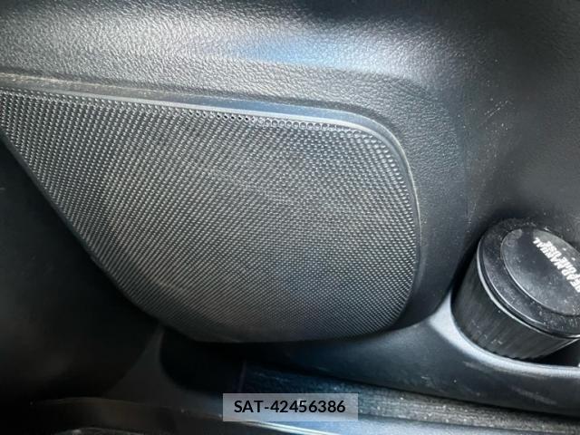 Toyota ALPHARD 2017-08 8228768-29