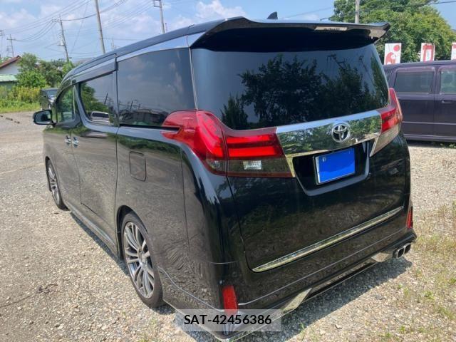 Toyota ALPHARD 2017-08 8228768-3