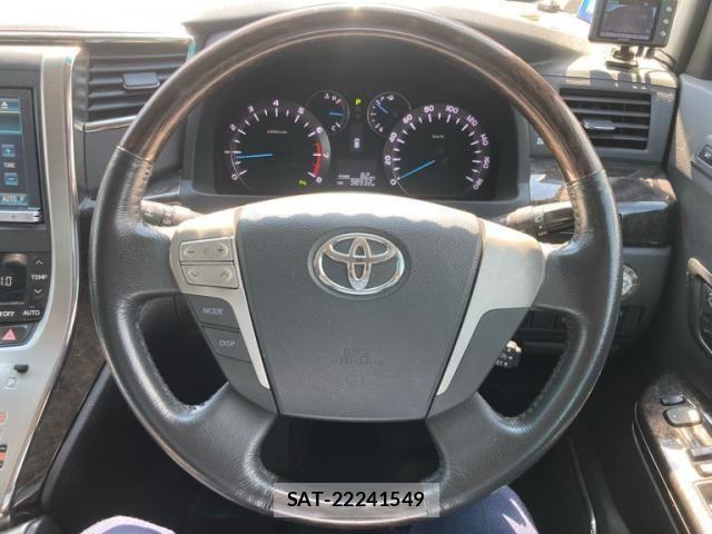 Toyota ALPHARD 2013-02 8228772-18