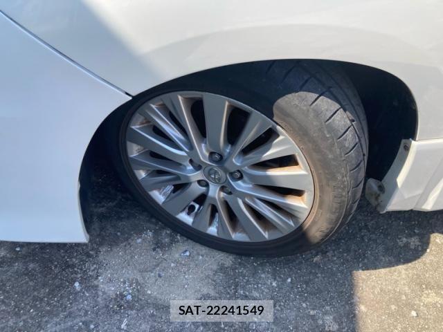 Toyota ALPHARD 2013-02 8228772-2